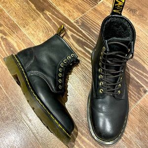 1460 Dr Marten Wintergrip Leather Lace Up Boots